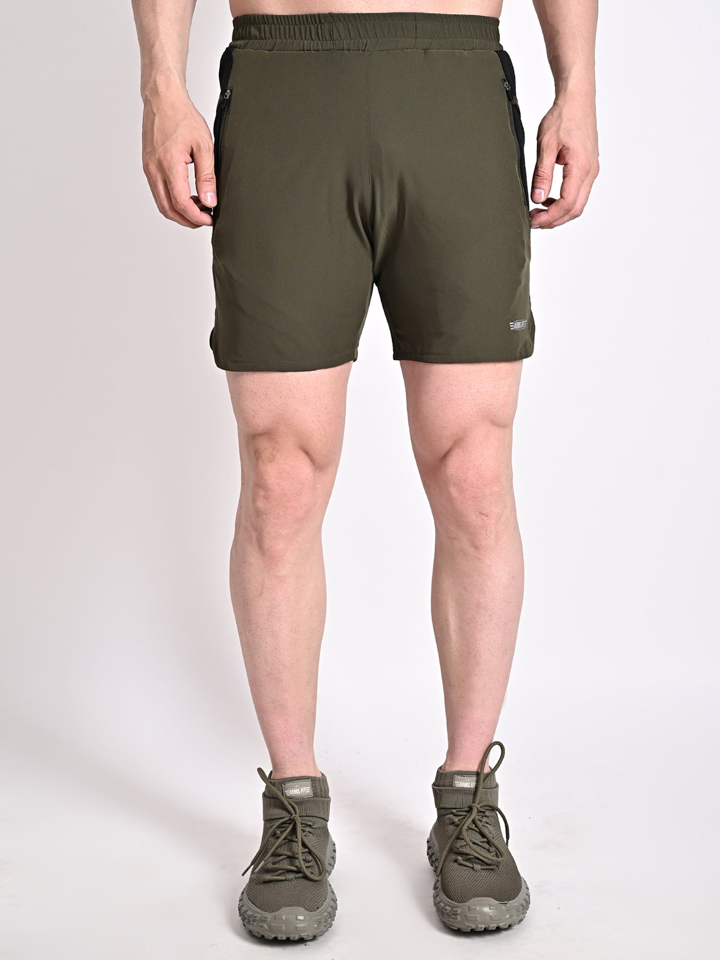 ARMS FIT OLIVE SHORTS